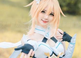 判断学姐的壁纸潜力：sally dorasnow多啦雪的写真从不让人失望
